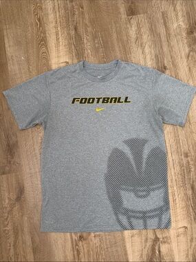 Nike Dri-Fit Kids Gray Tee with Yellow Football Logo, Size XL (18/20)